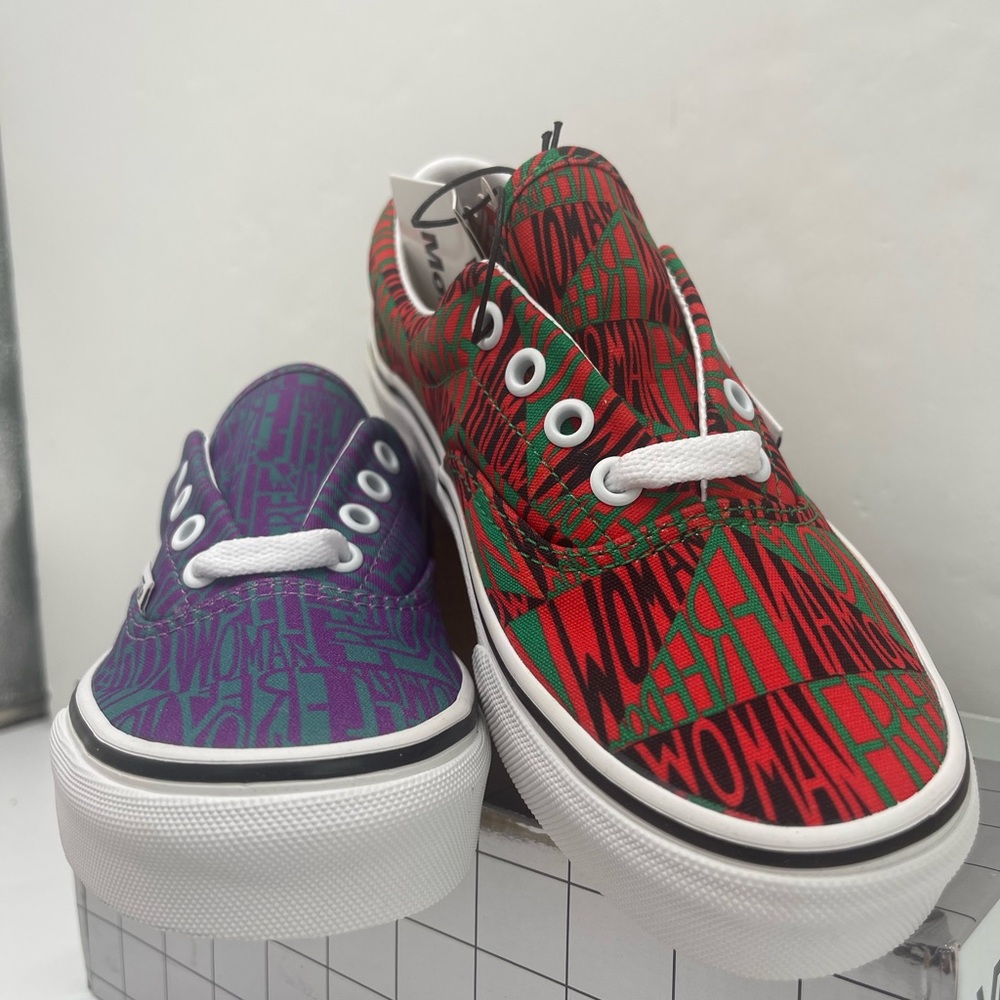 Vans WMNS Era (Moma) Faithringgold/Tr White Sneakers
VN0A4BV41UC Purple Graphic - Picture 3 of 16